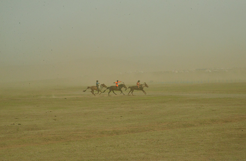 What is Mongolia's Naadam Like? Horse Racing...